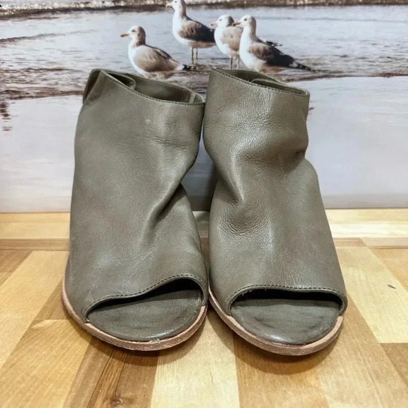 STEVEN MADDEN SLATER TAUPE HEELS SIZE 10 - Picture 2 of 8